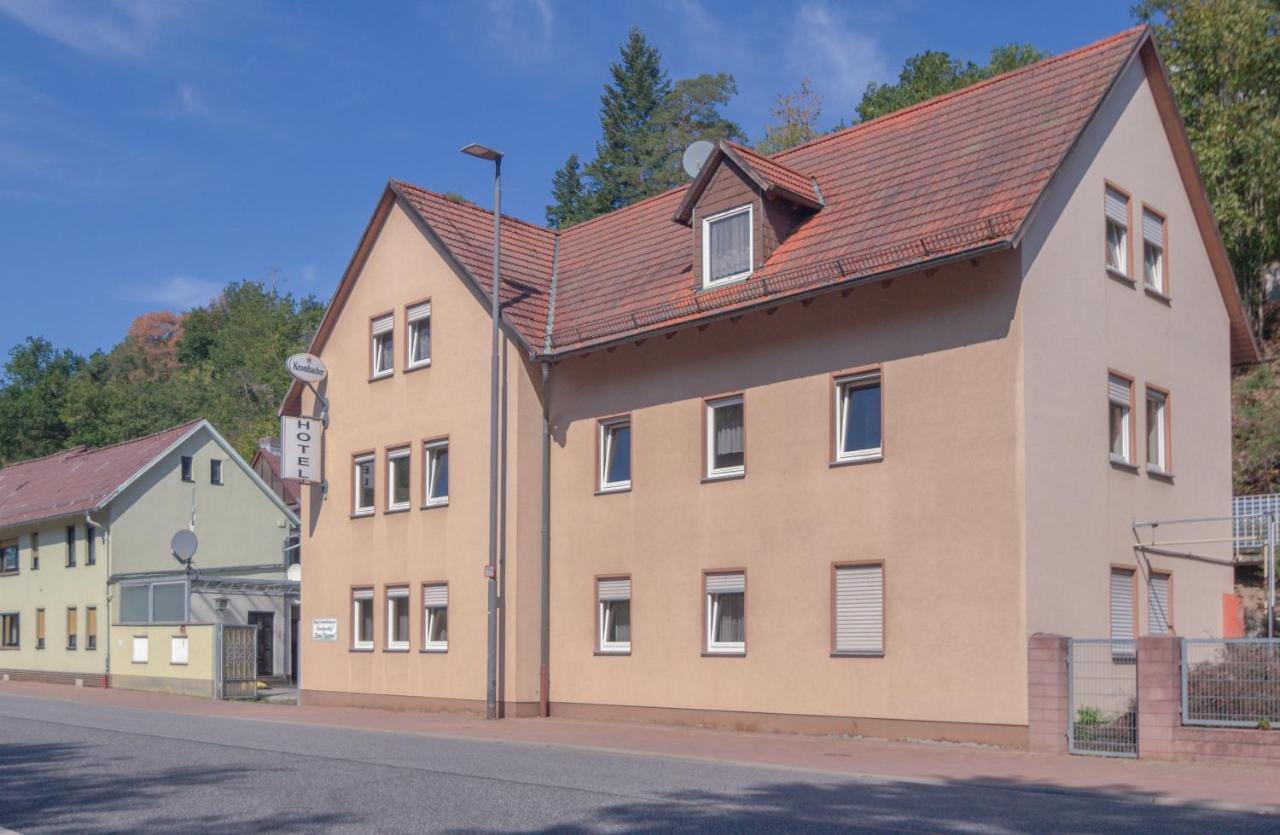 Motel Zum Taunus Ziegenberg Eksteriør bilde